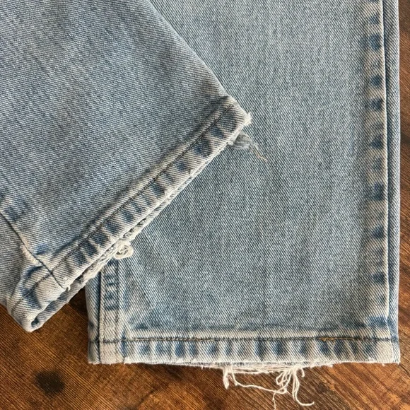 Vintage 2000s Wrangler Light Wash Faded Denim Jeans ~ Size 30 X 32 - Picture 9 of 11